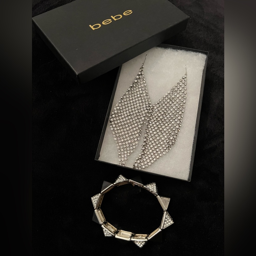BEBE Swarovski Silver Rhinestone Chainmail Long Drop Earrings w Bracelet Set - Picture 2 of 13